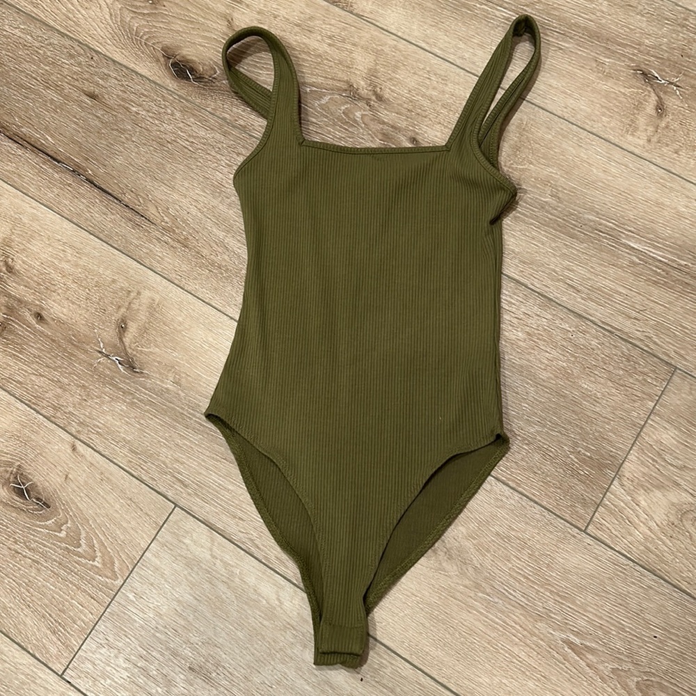 Green body suit, form fitting, forever 21, small